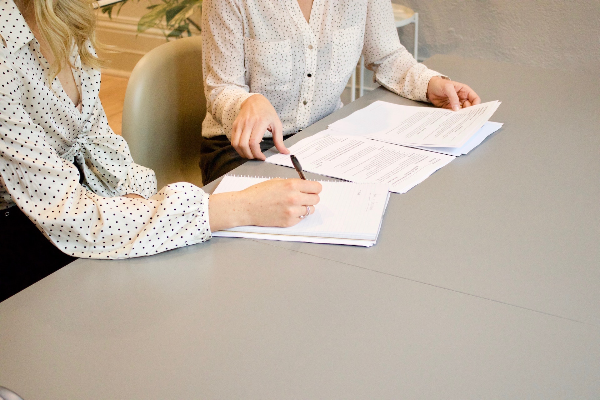 SilvaCruz-Business_Law-gabrielle-henderson-HJckKnwCXxQ-img